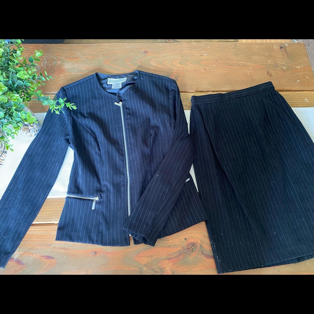 JESSICA HOWARD suit set!